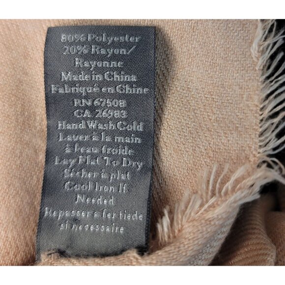 Vince Camuto Womens Beige Frayed Edge Scarf Square 48x48 Cozy Classic - Picture 3 of 3